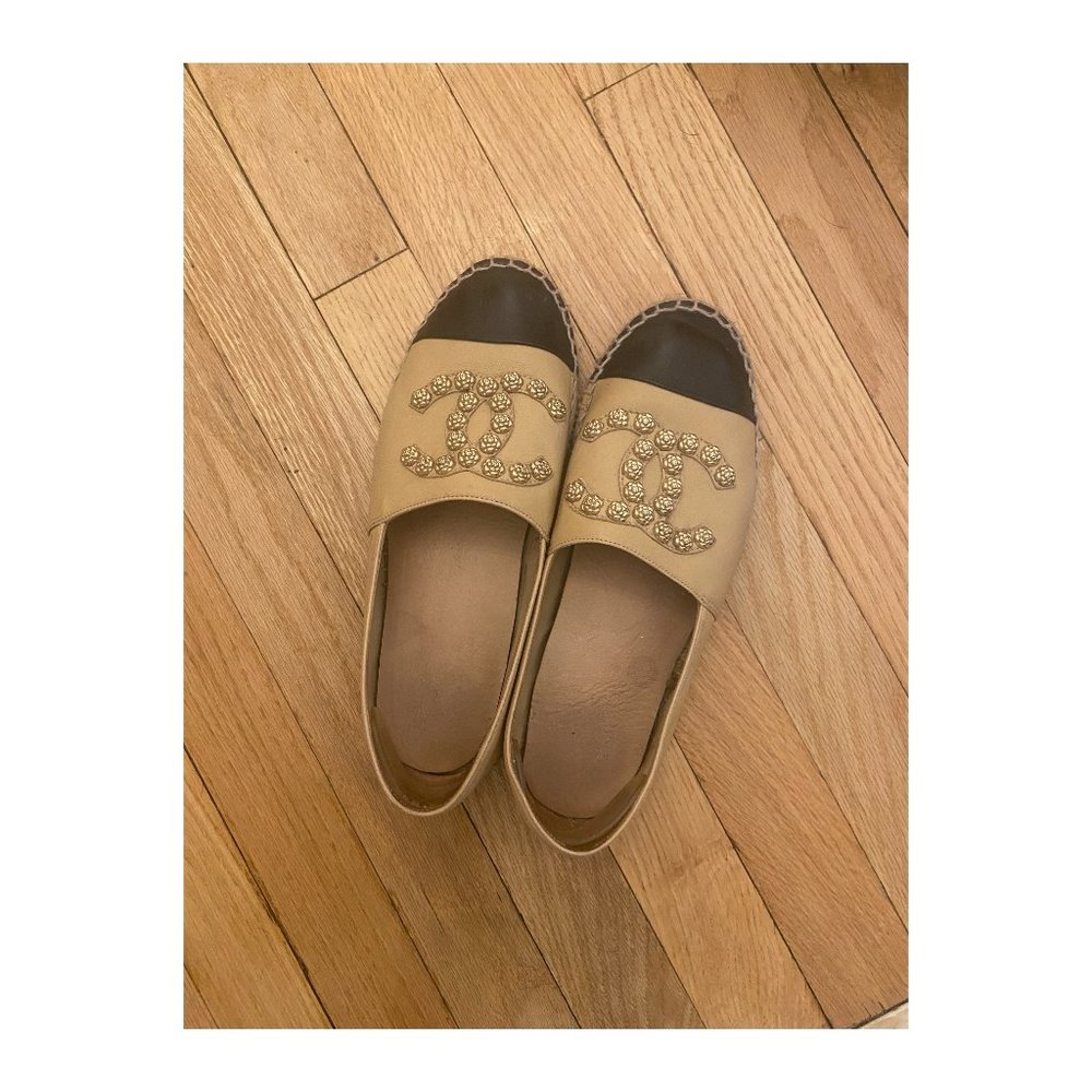 CHANEL Lambskin CC Camellia Stud Espadrilles 38 Beige Black
